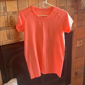 Lululemon swiftly tech short sleeve crew!